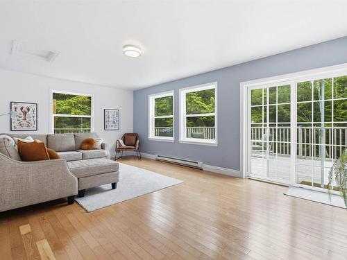 95 White Tail Pass, Vaughan, NS - Indoor Photo Showing Living Room