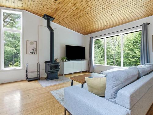 95 White Tail Pass, Vaughan, NS - Indoor Photo Showing Living Room