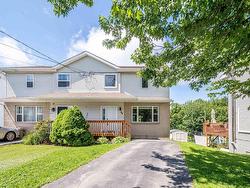 49 Albany Terrace  Cole Harbour, NS B2W 6E8