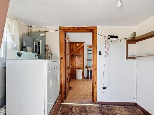 82 Cemetery Road, Hants County, NS - Indoor Photo Showing Laundry Room