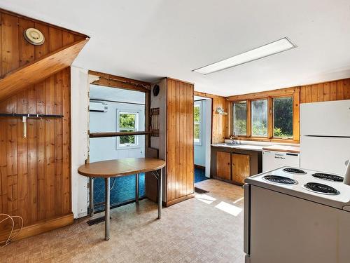 82 Cemetery Road, Hants County, NS - Indoor Photo Showing Kitchen