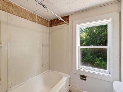 82 Cemetery Road, Hants County, NS - Indoor Photo Showing Bathroom