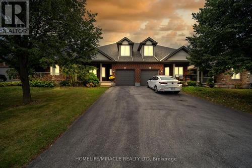 93 Lynch Circle, Guelph, ON - Outdoor With Facade