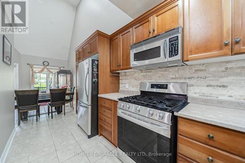 93 Lynch Circle, Guelph, ON - Indoor Photo Showing Kitchen