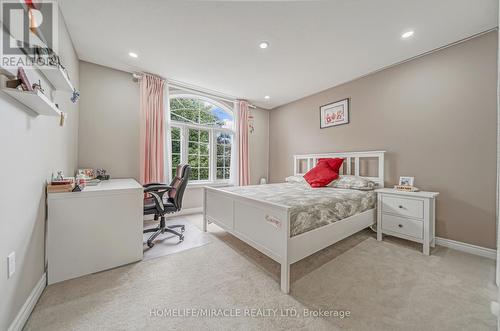 93 Lynch Circle, Guelph, ON - Indoor Photo Showing Bedroom