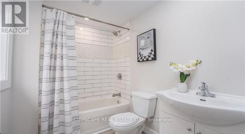 14 Mount Elgin Street, Brant, ON - Indoor Photo Showing Bathroom