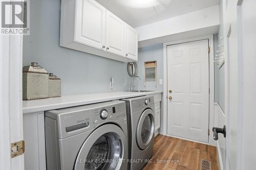 25 Brian Drive, Brant, ON - Indoor Photo Showing Laundry Room