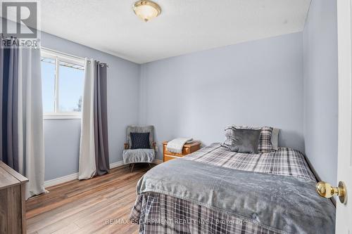 25 Brian Drive, Brant, ON - Indoor Photo Showing Bedroom