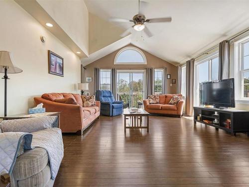 392 Birch Hill Road, Bass River, NS - Indoor Photo Showing Living Room