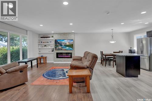 87 Hastings Crescent, Regina, SK - Indoor