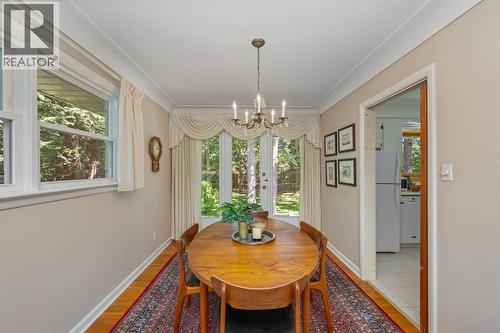 1732 Rutherglen Close, Sarnia, ON - Indoor Photo Showing Dining Room