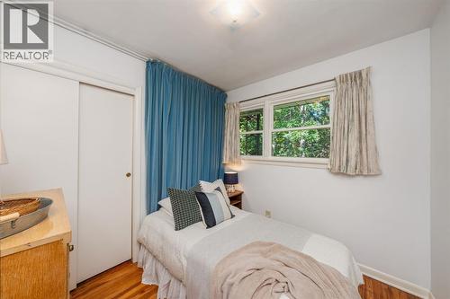 1732 Rutherglen Close, Sarnia, ON - Indoor Photo Showing Bedroom