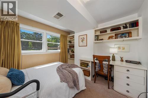 1732 Rutherglen Close, Sarnia, ON - Indoor Photo Showing Bedroom