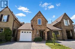 29 NORBROOK CRESCENT  Toronto, ON M9V 4P7