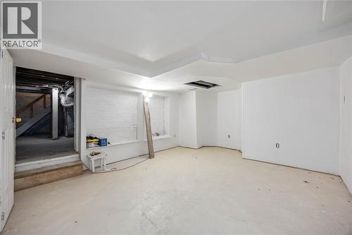 260 Mitton Street South, Sarnia, ON - Indoor