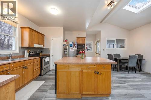 260 Mitton Street South, Sarnia, ON - Indoor Photo Showing Kitchen With Double Sink