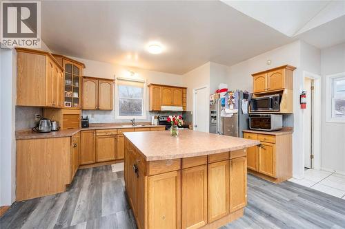 260 Mitton Street South, Sarnia, ON - Indoor Photo Showing Kitchen With Double Sink