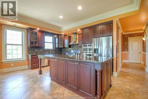 252 Dalhousie Unit# 401, Amherstburg, ON - Indoor Photo Showing Kitchen