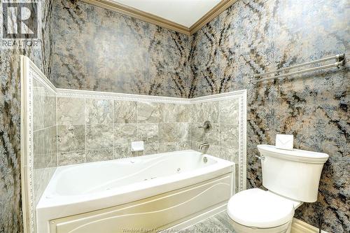 252 Dalhousie Unit# 401, Amherstburg, ON - Indoor Photo Showing Bathroom