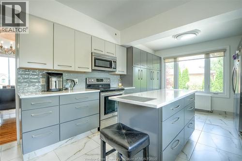 777 Front Road North, Amherstburg, ON - Indoor Photo Showing Kitchen With Upgraded Kitchen