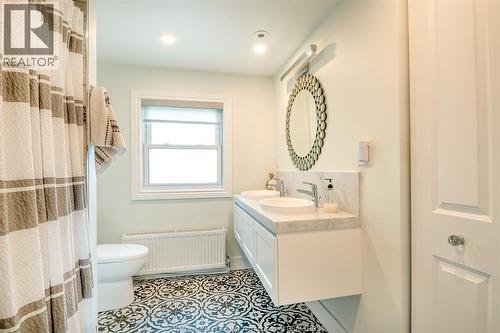 777 Front Road North, Amherstburg, ON - Indoor Photo Showing Bathroom