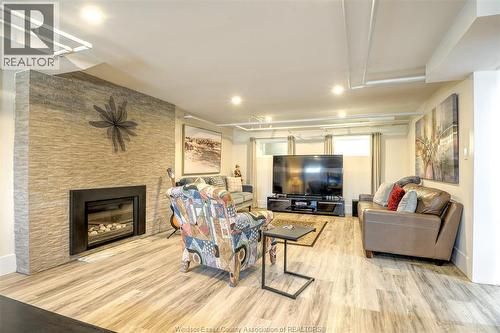 777 Front Road North, Amherstburg, ON - Indoor Photo Showing Living Room With Fireplace