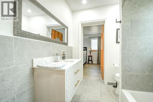 777 Front Road North, Amherstburg, ON - Indoor Photo Showing Bathroom
