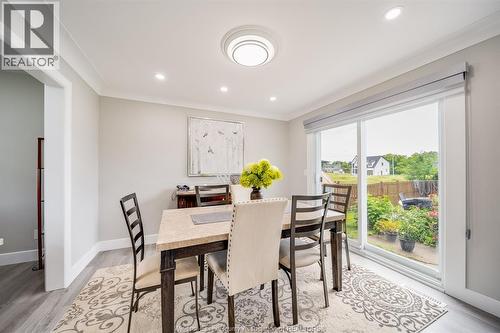 2405 Roxborough Boulevard, Windsor, ON - Indoor Photo Showing Dining Room