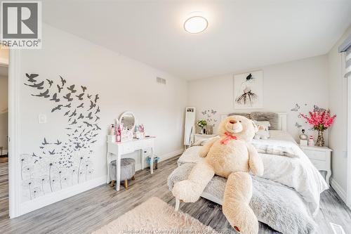 2405 Roxborough Boulevard, Windsor, ON - Indoor Photo Showing Bedroom