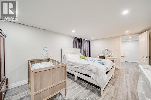 2405 Roxborough Boulevard, Windsor, ON - Indoor Photo Showing Bedroom
