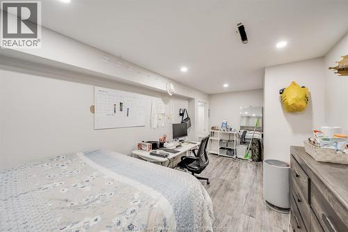 2405 Roxborough Boulevard, Windsor, ON - Indoor Photo Showing Bedroom