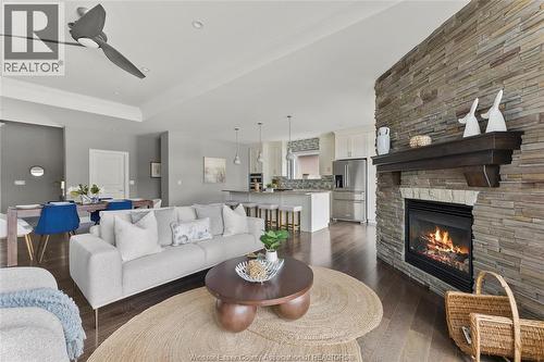 33 Montego Bay Crescent, Kingsville, ON - Indoor Photo Showing Living Room With Fireplace