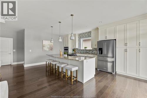 33 Montego Bay Crescent, Kingsville, ON - Indoor Photo Showing Kitchen With Upgraded Kitchen