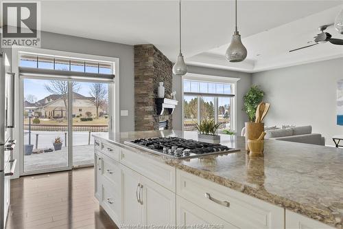 33 Montego Bay Crescent, Kingsville, ON - Indoor Photo Showing Kitchen With Upgraded Kitchen