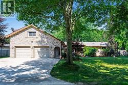 110 Lake Erie DRIVE Amherstburg, ON N9V 2Y8