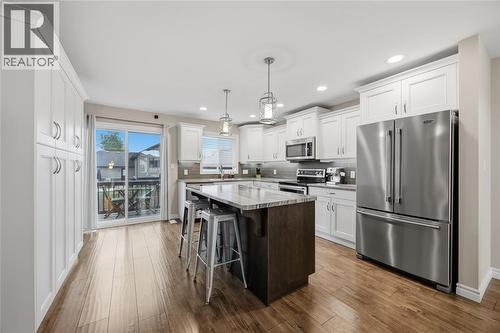 313 Citation Circle, St Clair, ON - Indoor Photo Showing Kitchen With Stainless Steel Kitchen With Upgraded Kitchen