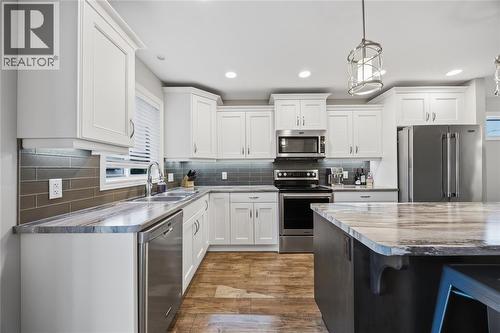 313 Citation Circle, St Clair, ON - Indoor Photo Showing Kitchen With Stainless Steel Kitchen With Double Sink With Upgraded Kitchen
