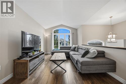 313 Citation Circle, St Clair, ON - Indoor Photo Showing Living Room