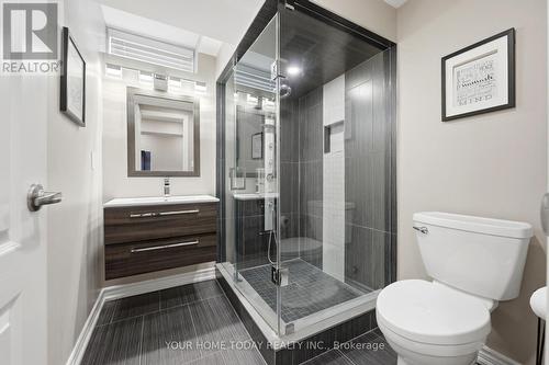 19 Mcnally Street, Halton Hills, ON - Indoor Photo Showing Bathroom