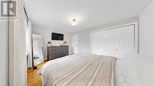 70 Roberts Crescent, Brampton, ON - Indoor Photo Showing Bedroom