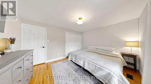 70 Roberts Crescent, Brampton, ON - Indoor Photo Showing Bedroom