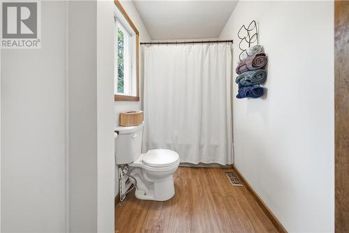 19 Government Road, Tehkummah, ON - Indoor Photo Showing Bathroom