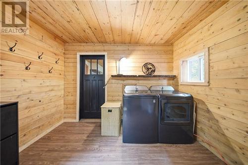 19 Government Road, Tehkummah, ON - Indoor Photo Showing Laundry Room