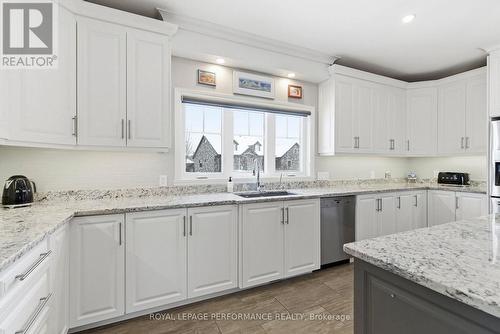 18132 St. Laurent Boulevard, South Glengarry, ON - Indoor Photo Showing Kitchen With Upgraded Kitchen