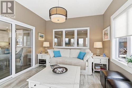 18132 St. Laurent Boulevard, South Glengarry, ON - Indoor Photo Showing Living Room
