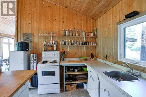 25744 Georgian Bay Shr, Georgian Bay (Gibson), ON - Indoor Photo Showing Kitchen