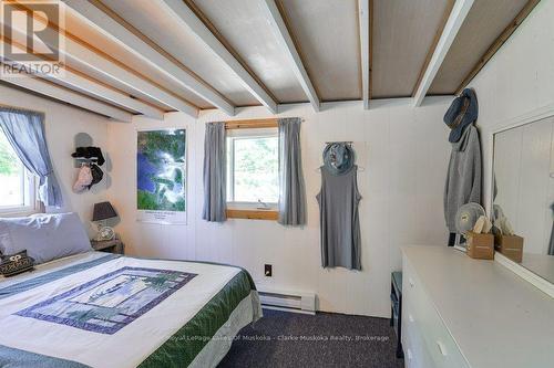 1st Bedroom - 25744 Georgian Bay Shr, Georgian Bay (Gibson), ON - Indoor Photo Showing Bedroom