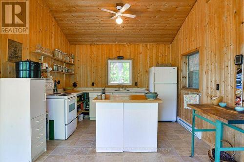 25744 Georgian Bay Shr, Georgian Bay (Gibson), ON - Indoor Photo Showing Kitchen