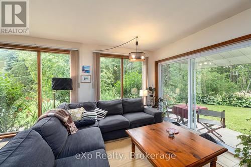 350063 Bayshore Road, Meaford, ON - Indoor Photo Showing Living Room