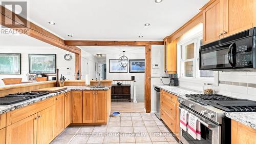 188 Lodge Road, Georgian Bay (Baxter), ON - Indoor Photo Showing Kitchen